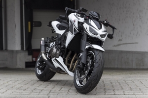Kawasaki-Z1000-Special-White-Hoely_0002.jpg
